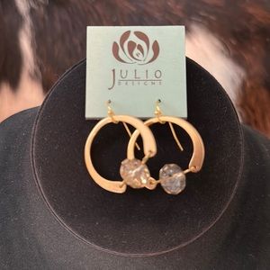 NWT Julio ER572 gold colored flat hoop w/glass bead accent 1.5” length